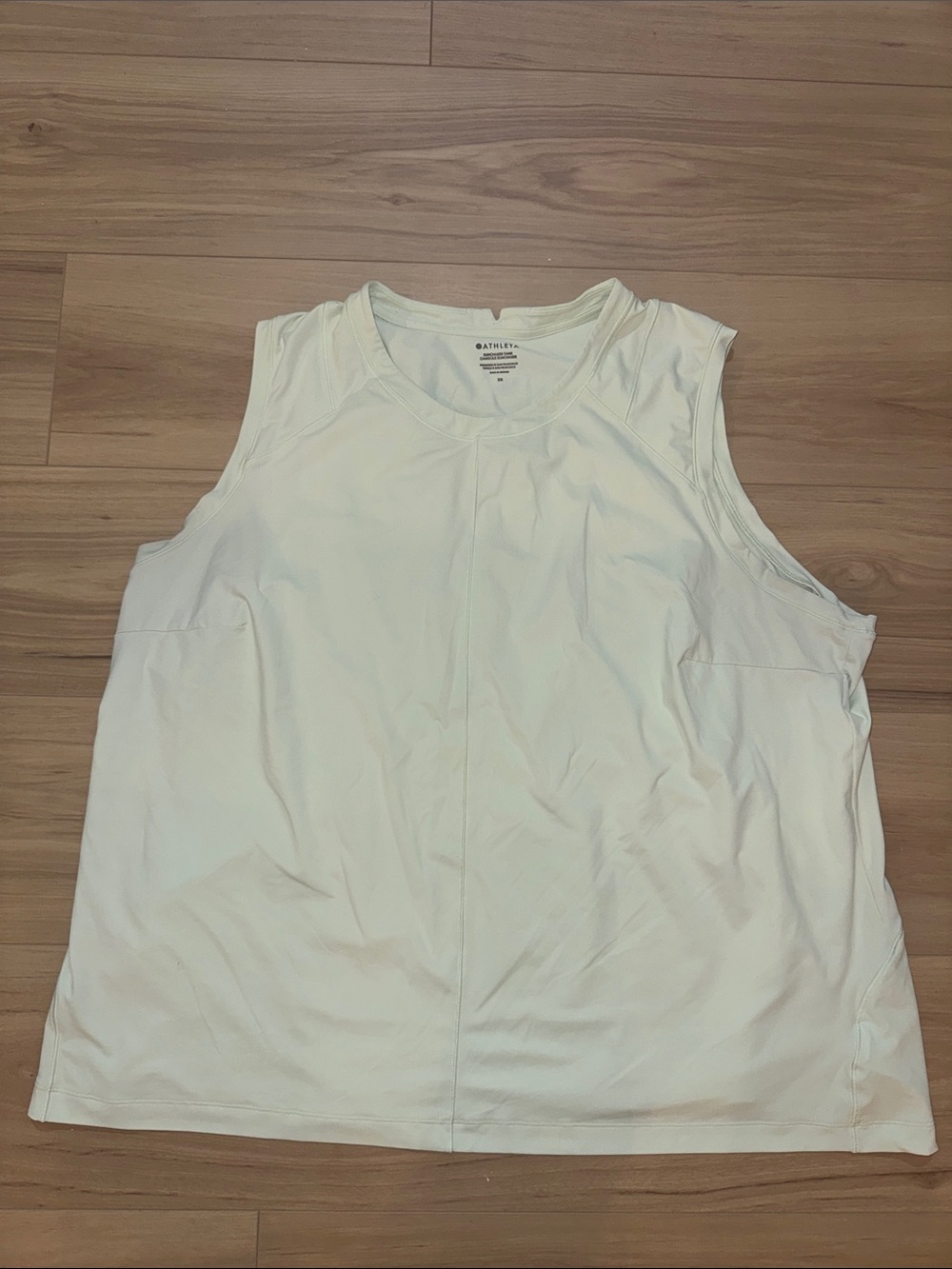 Athleta light green sunchaser Crewneck Performance Tank
